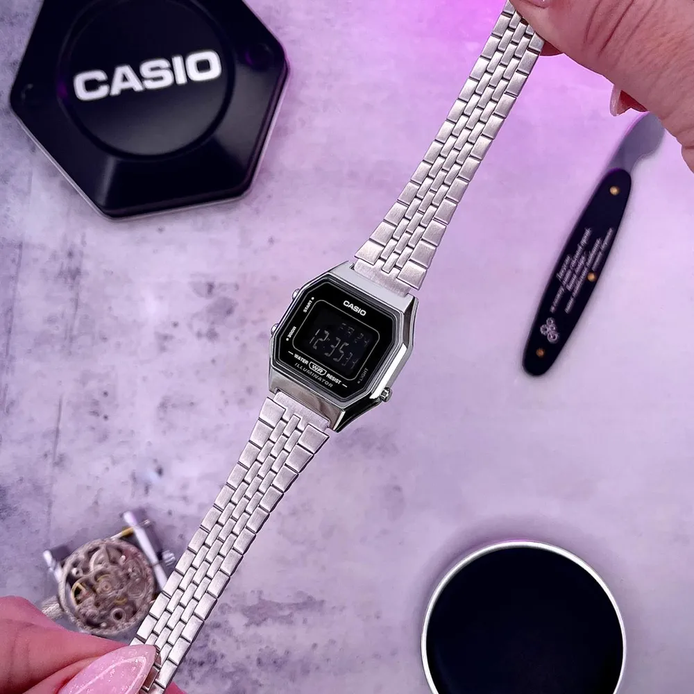 Casio Наручний годинник Casio LA680WA-1B унісекс, електронний сріблястий браслет, фото 3