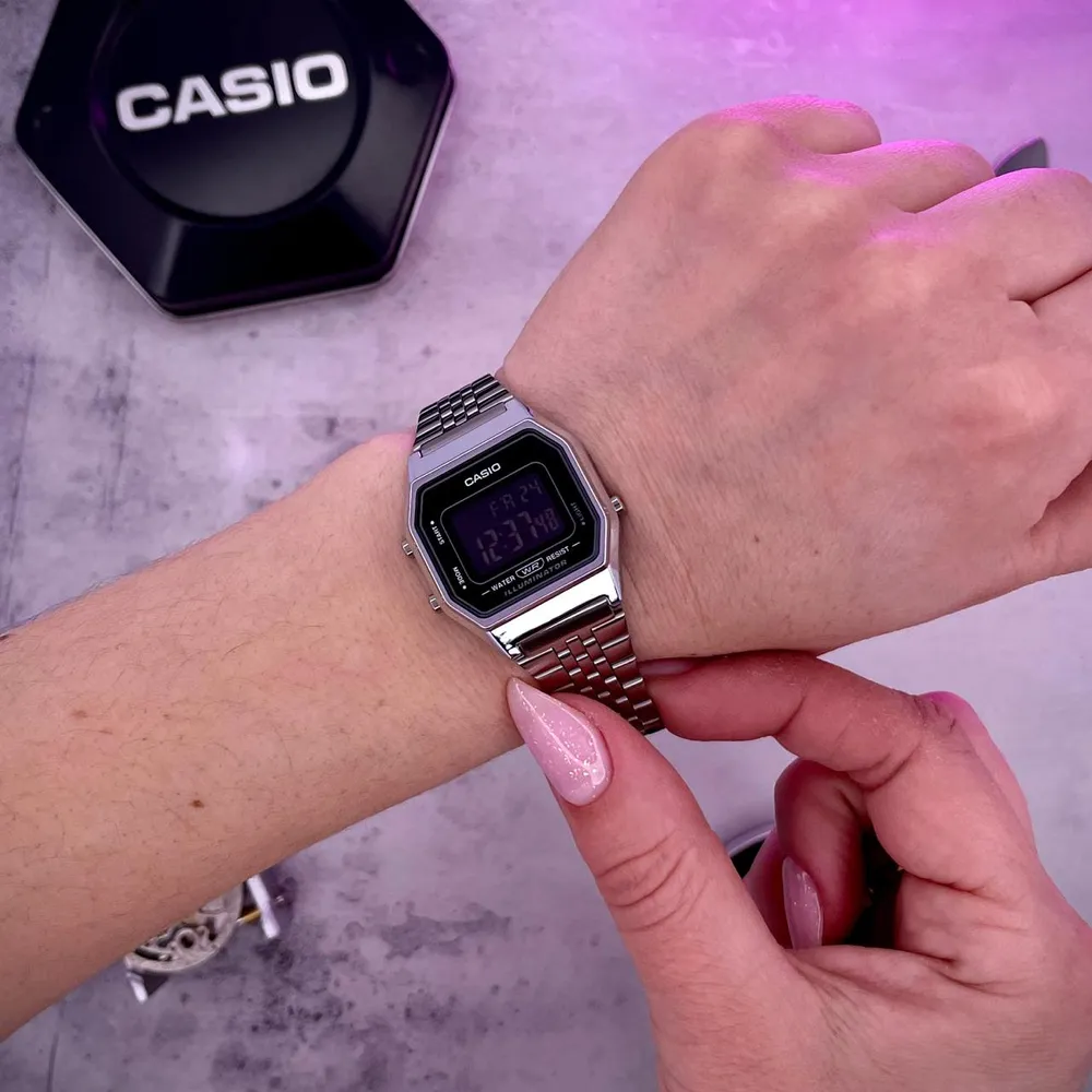 Casio Наручний годинник Casio LA680WA-1B унісекс, електронний сріблястий браслет, фото 5